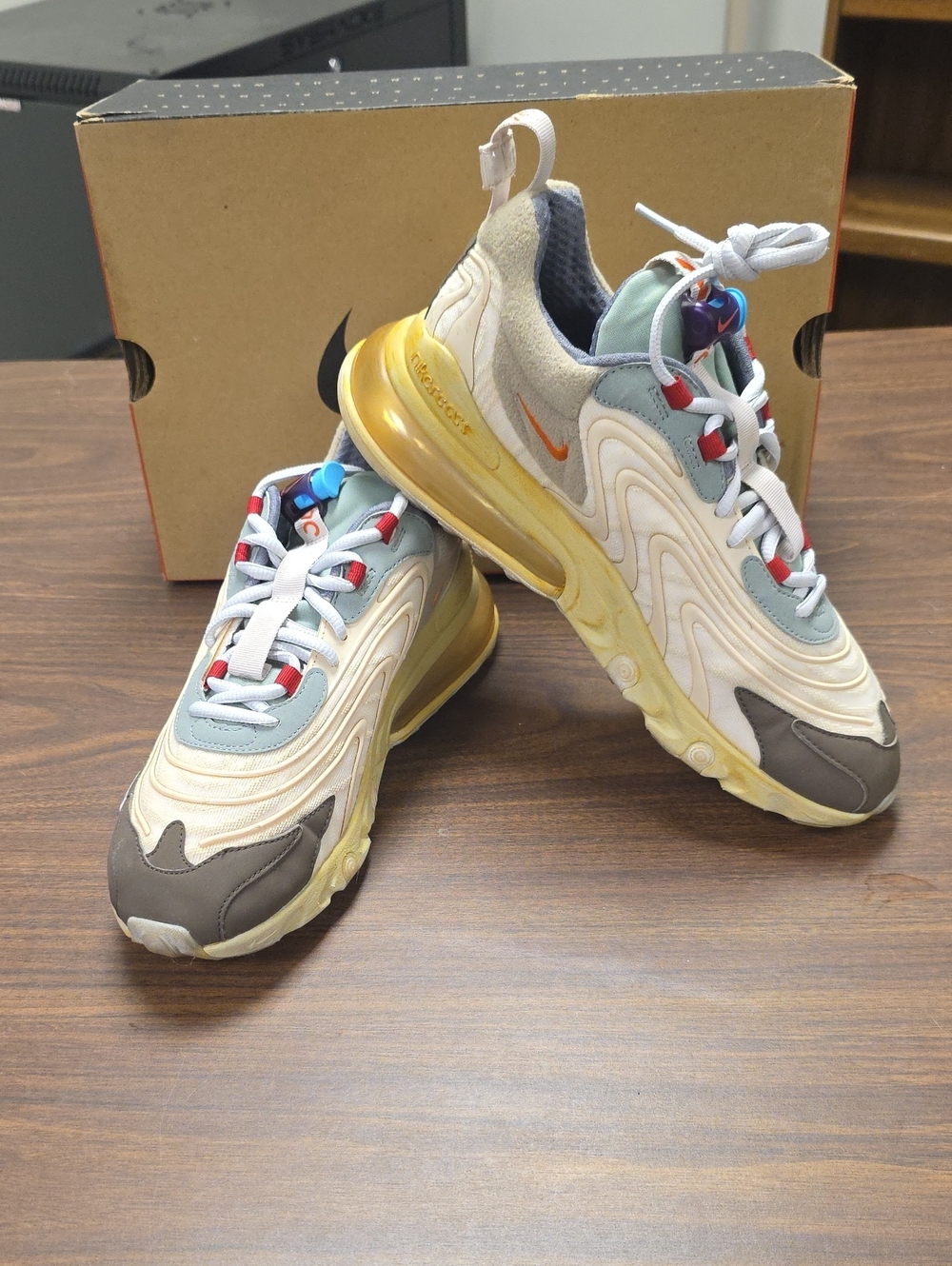 Nike Air Max 270 x Travis Scott Cactus Trails CT2864-200 Size Men's 9.5